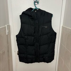 Vintage Columbia Sport Women’s Insulated Sleeveless Puffer Vest Hood Omni-Shield